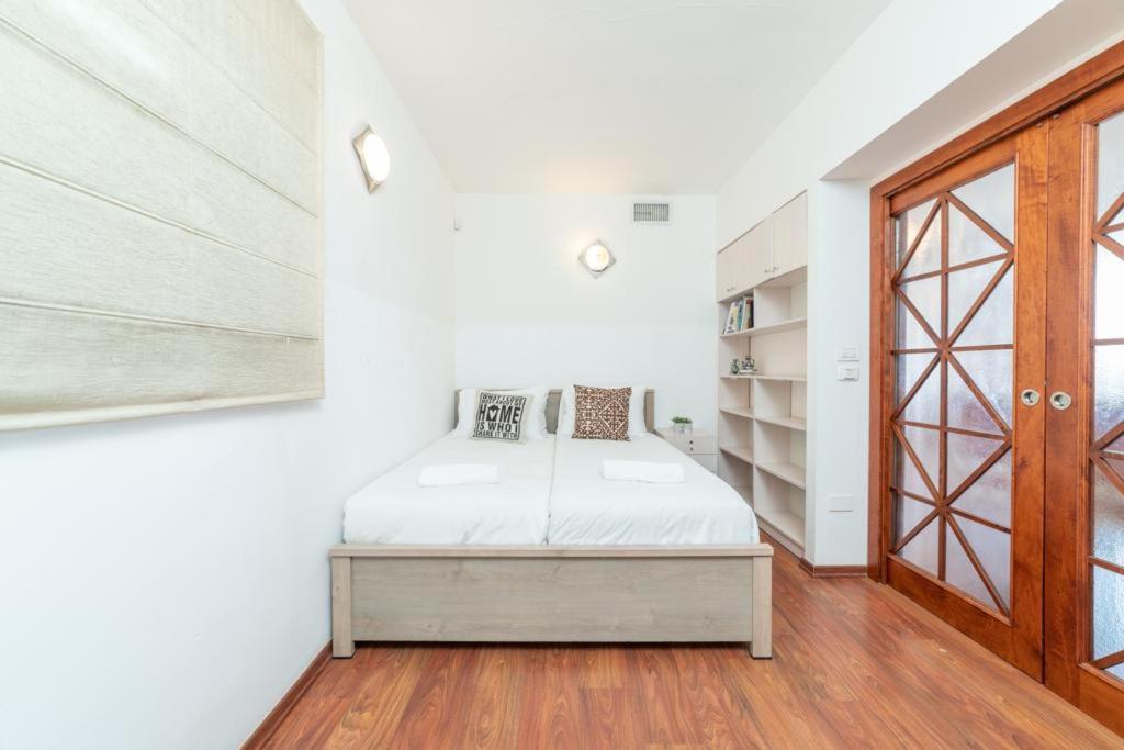 Art Apartment In Mamila - Art & View Gerusalemme Esterno foto
