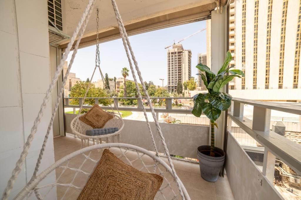 Art Apartment In Mamila - Art & View Gerusalemme Esterno foto