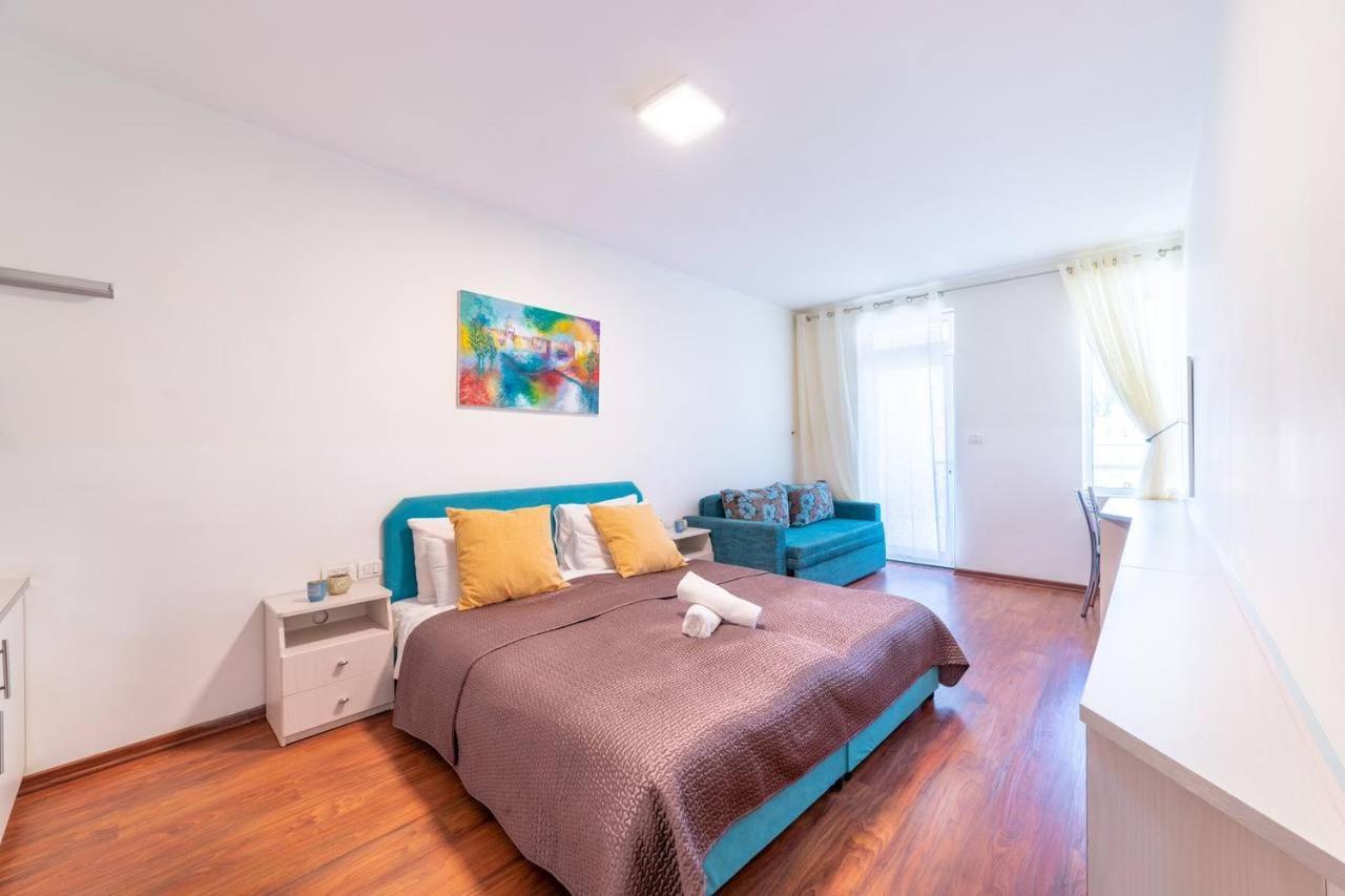 Art Apartment In Mamila - Art & View Gerusalemme Esterno foto
