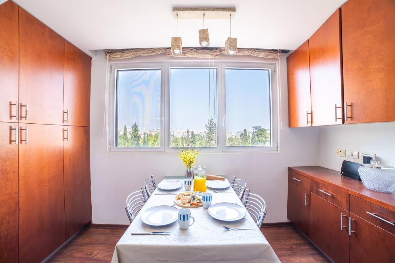 Art Apartment In Mamila - Art & View Gerusalemme Esterno foto