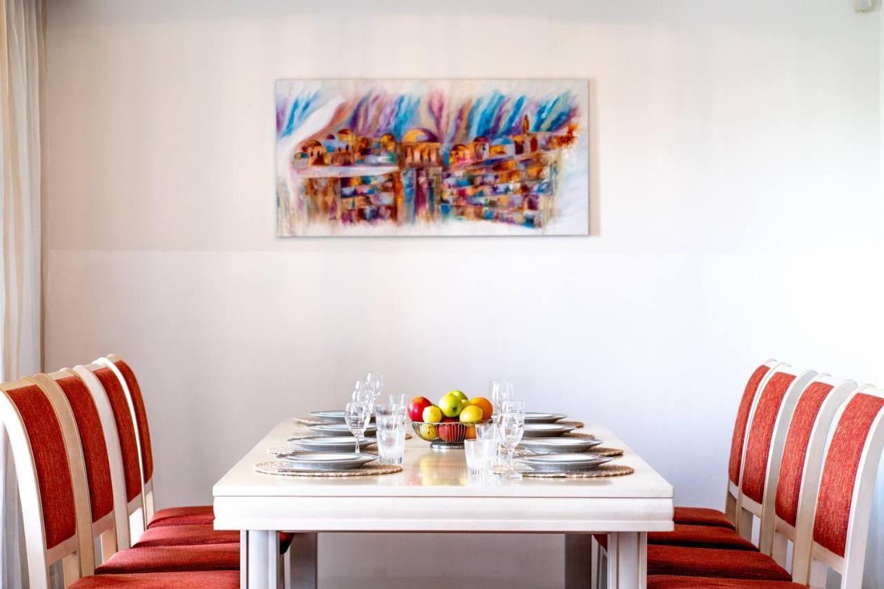 Art Apartment In Mamila - Art & View Gerusalemme Esterno foto