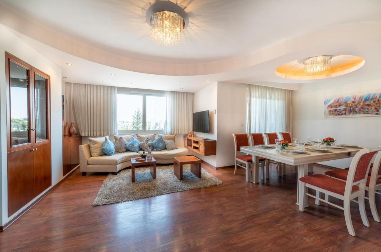 Art Apartment In Mamila - Art & View Gerusalemme Esterno foto