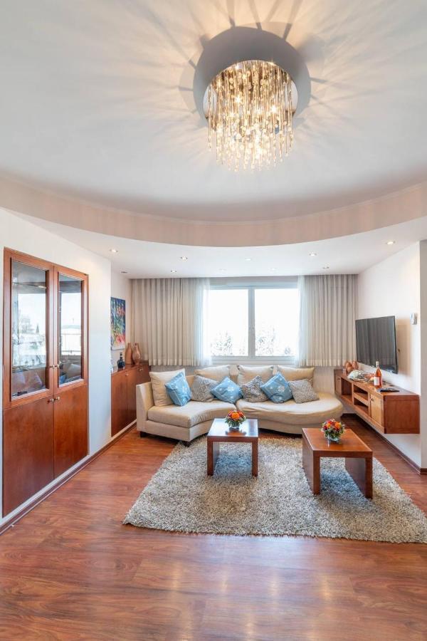 Art Apartment In Mamila - Art & View Gerusalemme Esterno foto